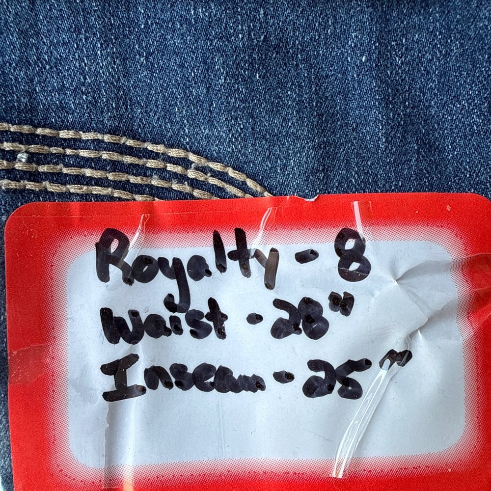 Royalty Cropped Super Stretchy - Size 8